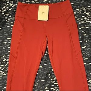 Fabletics NWT PureLuxe Oasis High-Waisted Pocket 7/8 Leggings, Women’s Medium